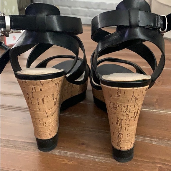 Like NEW Spring Wedges - Picture 4 of 8